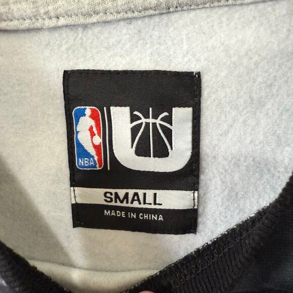 Chicago Bulls 1996 Basketball Sz S Long Sleeve Vintage Crew Sweatshirt NBA U - Picture 4 of 6